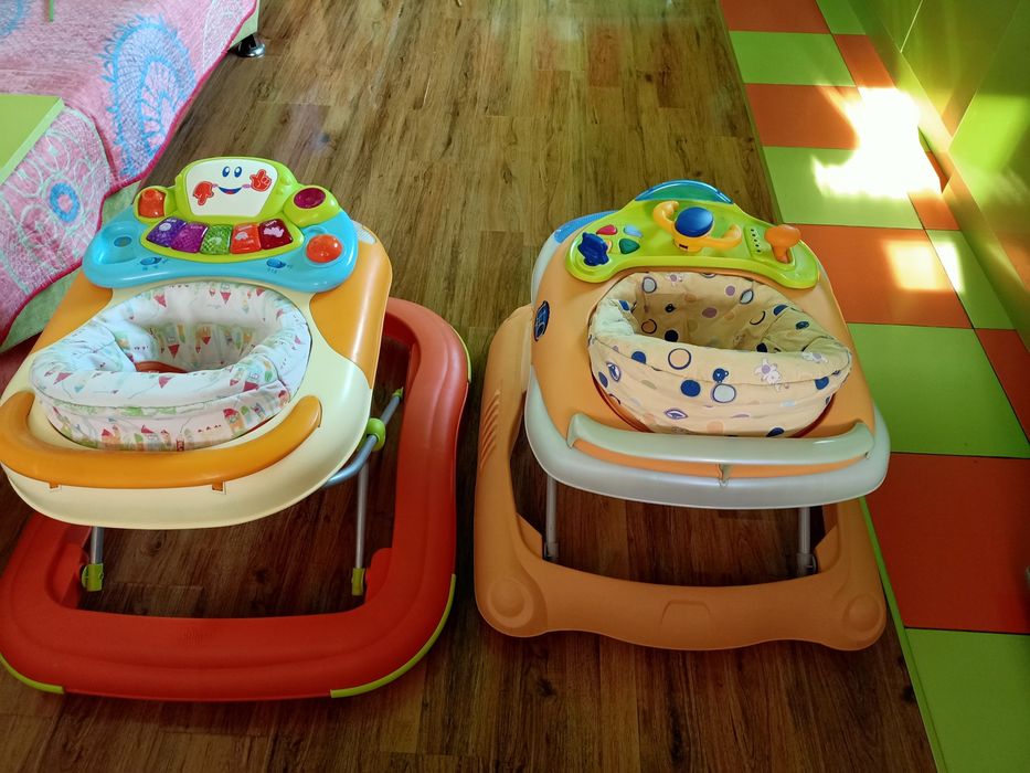 Продам ходунки Chicco в количестве 2 штук