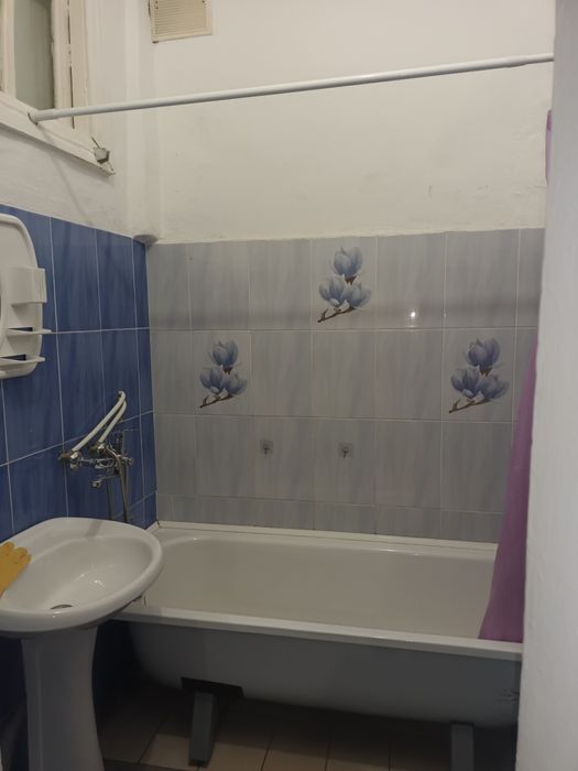 2 комн кв р-н "Радуги" 1/3