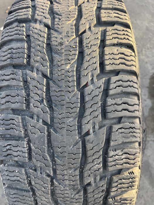 Гуми 215 65 15C Nokian