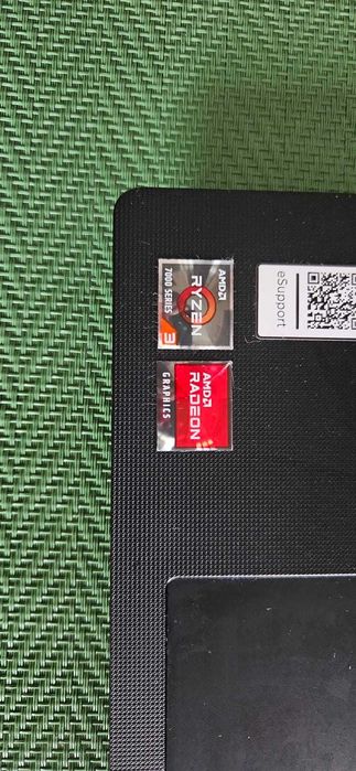 Laptop Lenovo V15 G4 AMN AMD Ryzen3 7320U 15.6 FullHD 8GBDDR5 256GBSSD