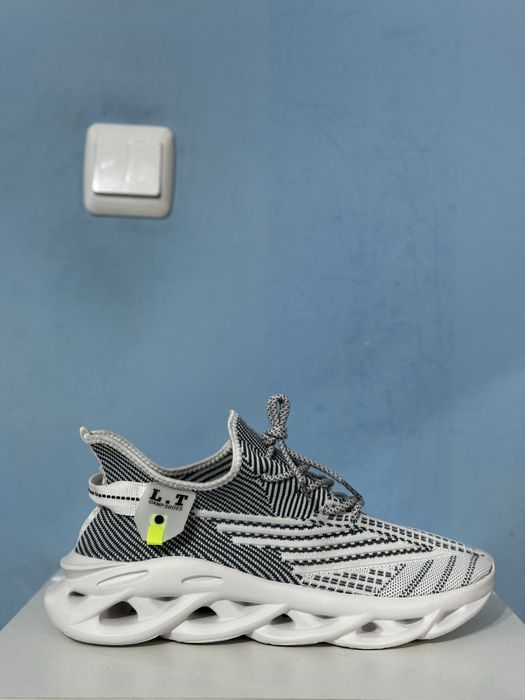 Pantofi L.T - Damp Shoes - Marime 46