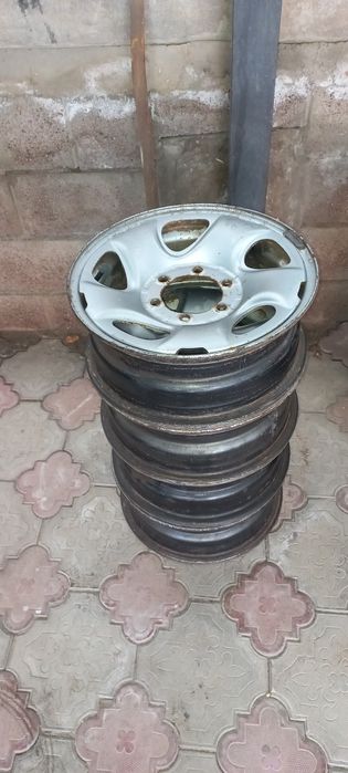 Продам R16 6x139.7 б/у