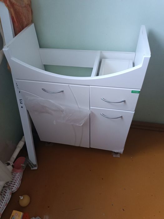 Продам тумбу под мойку