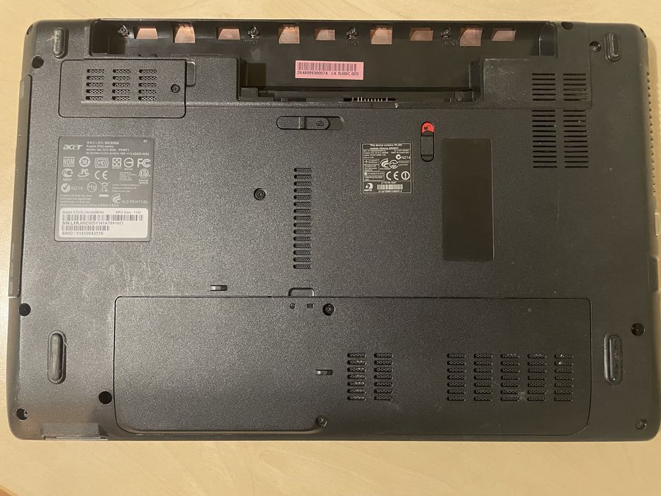 Продавам лаптоп Acer 5742g