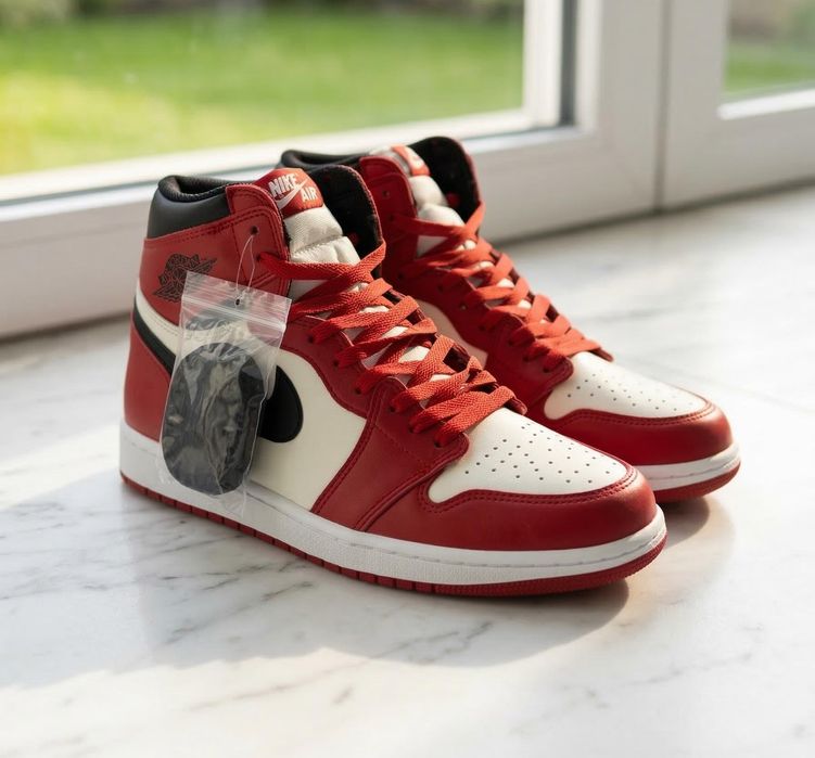 Adidasi Jordan 1 High Chicago - Unisex