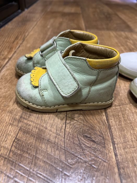 Детская обувь 4 пары