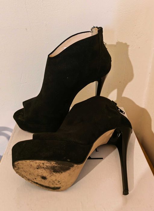 Botine piele întoarsă Versace