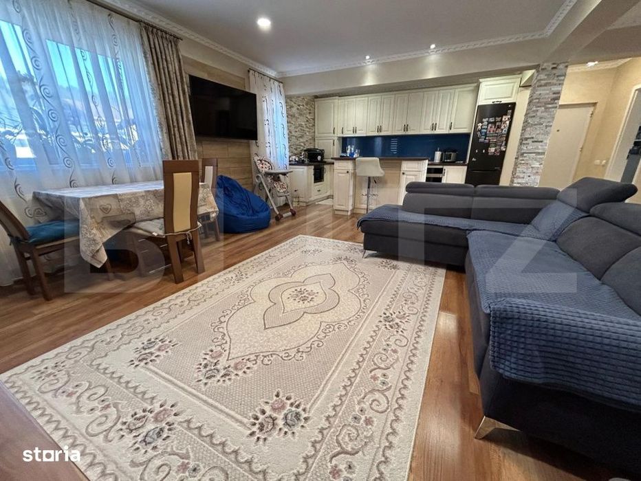 Apartament de vanzare, cu 4 camere, 100 mp, zona Oasului