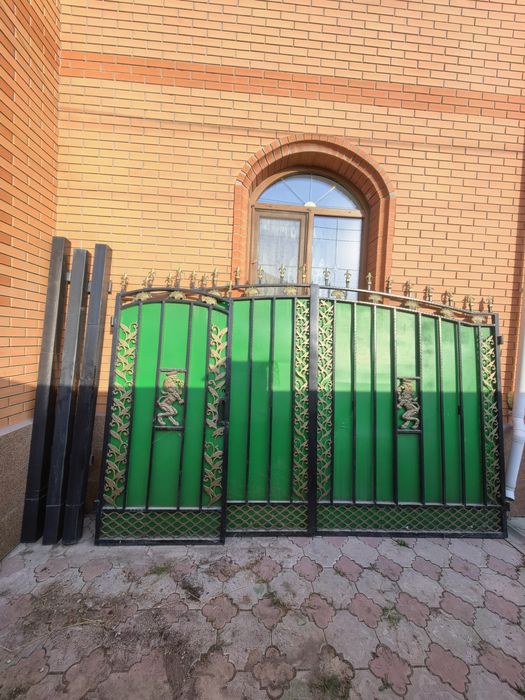 Ворота входные длинной 4м+1м калитка