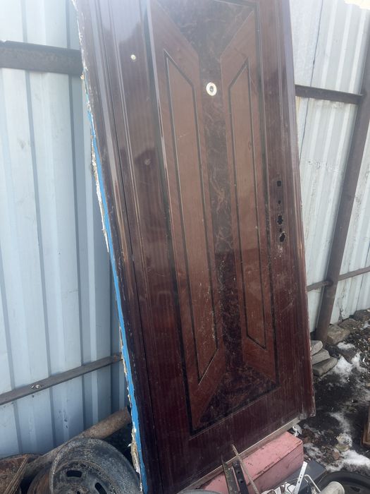 Дверь входной широкий,есть доставка