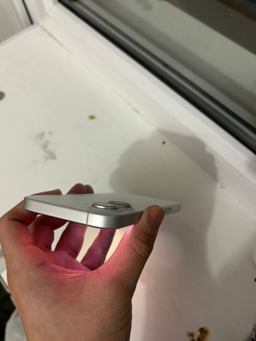 Продам iphone 16 белый