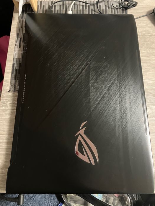 Asus ROG STRIX GL703GE.+ Windows 11pro.