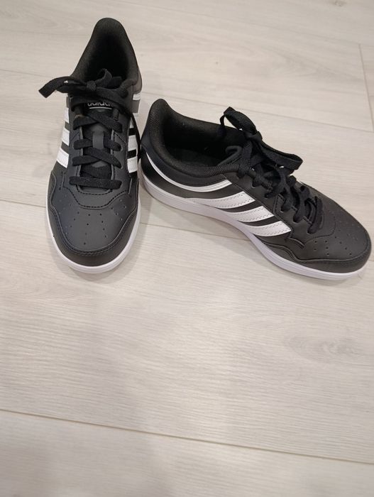 Спортни обувки Adidas