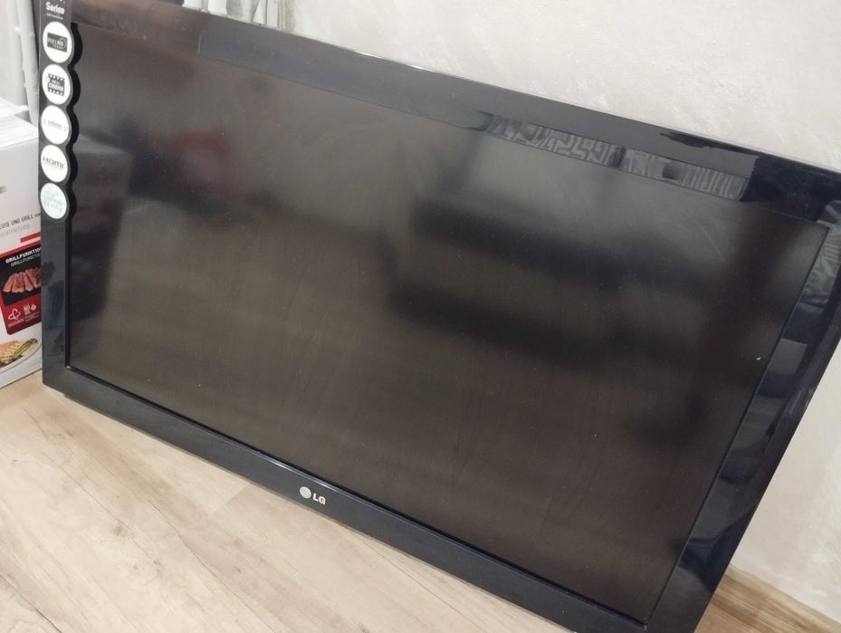 Продавам телевизор-LG