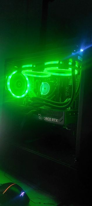 Vând PC RTX 5070 și Ryzen 9 7900
