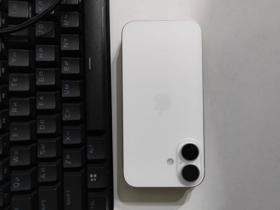 Продам Iphone 16 128gb в идеале