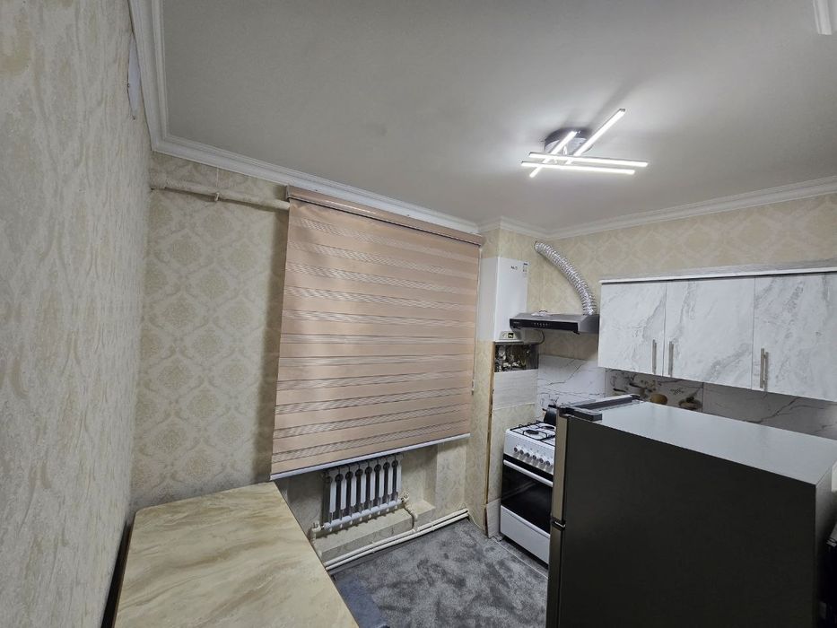 Срочно продаётся 2 комната на 1 этаже Поворот Зафар ресторан