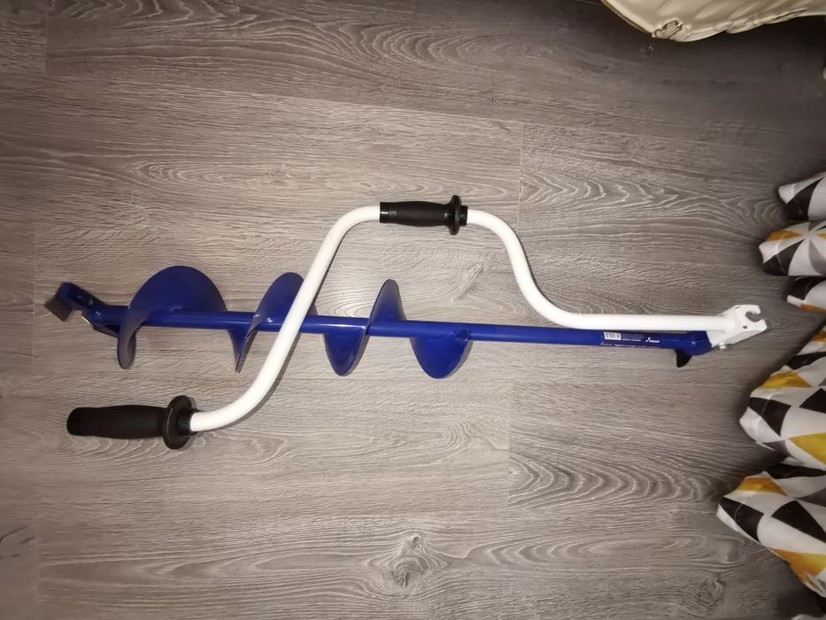 Ледобур ручной..