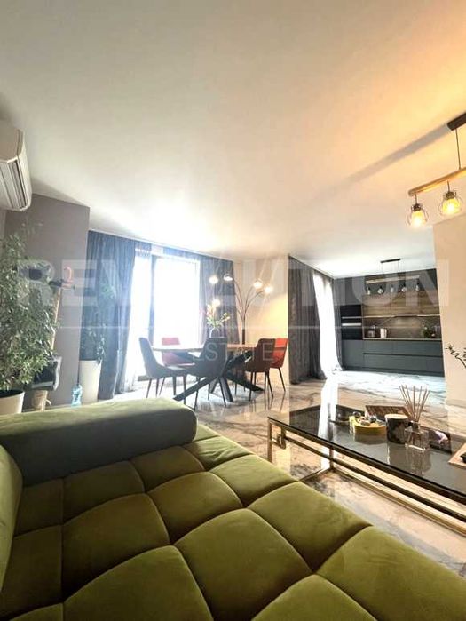 Тристаен апартамент в затворен комплекс в жк. Бриз