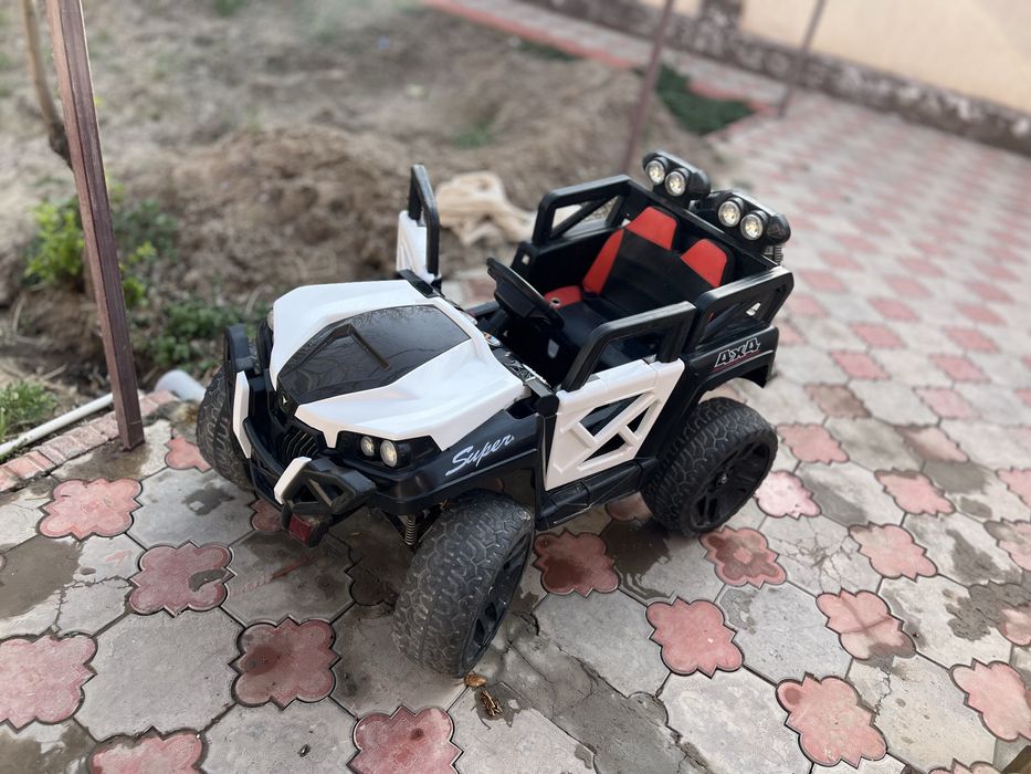 Detskiy elektromobil