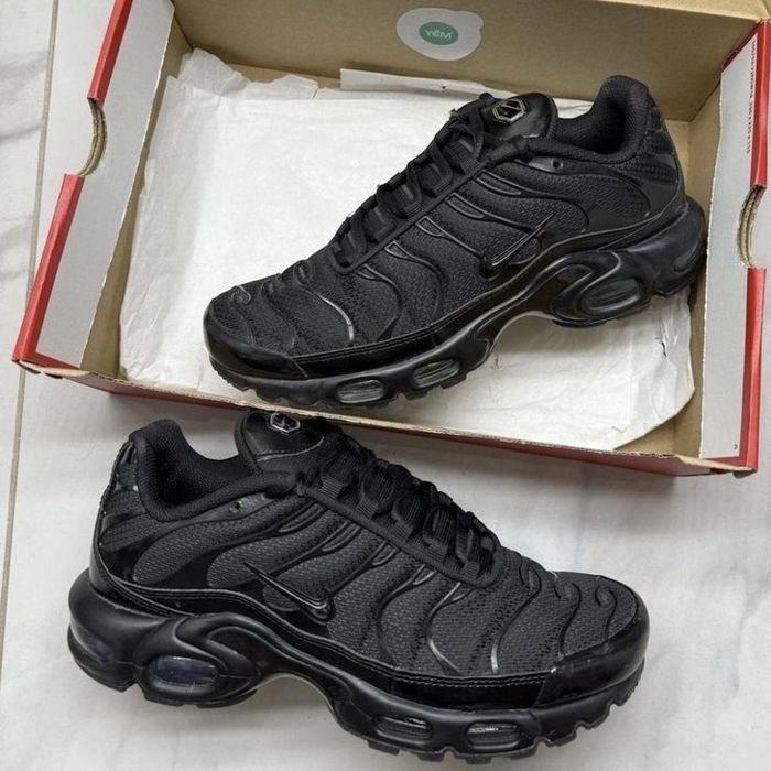 Nike TN triple black
