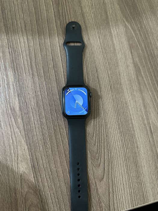 Продам Apple Watch SE 44mm