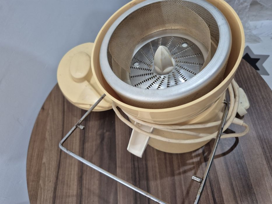 Ретро сокоизстисквачка