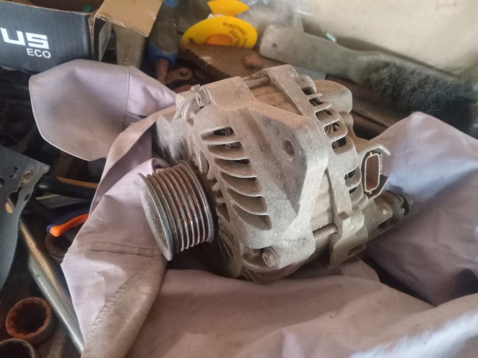 Продам генератор на Паджеро 4