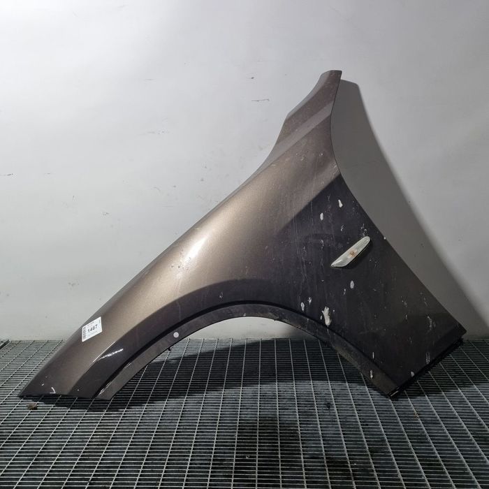 Aripa Stanga Fata BMW X1 E84 2009 - 2015 4 Usi Sparkling Bronze Metallic B06 (1467)