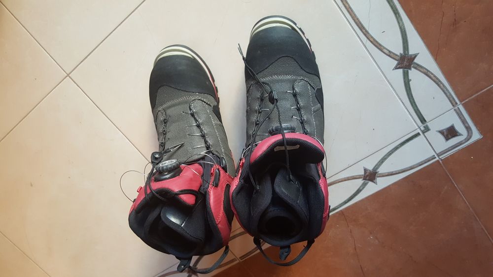 Туристически обувки