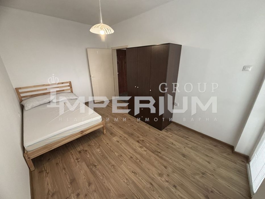 Дава се под наем Двустаен апартамент в Варна, Център - 65 кв.м за 548.25 € - Снимка #4