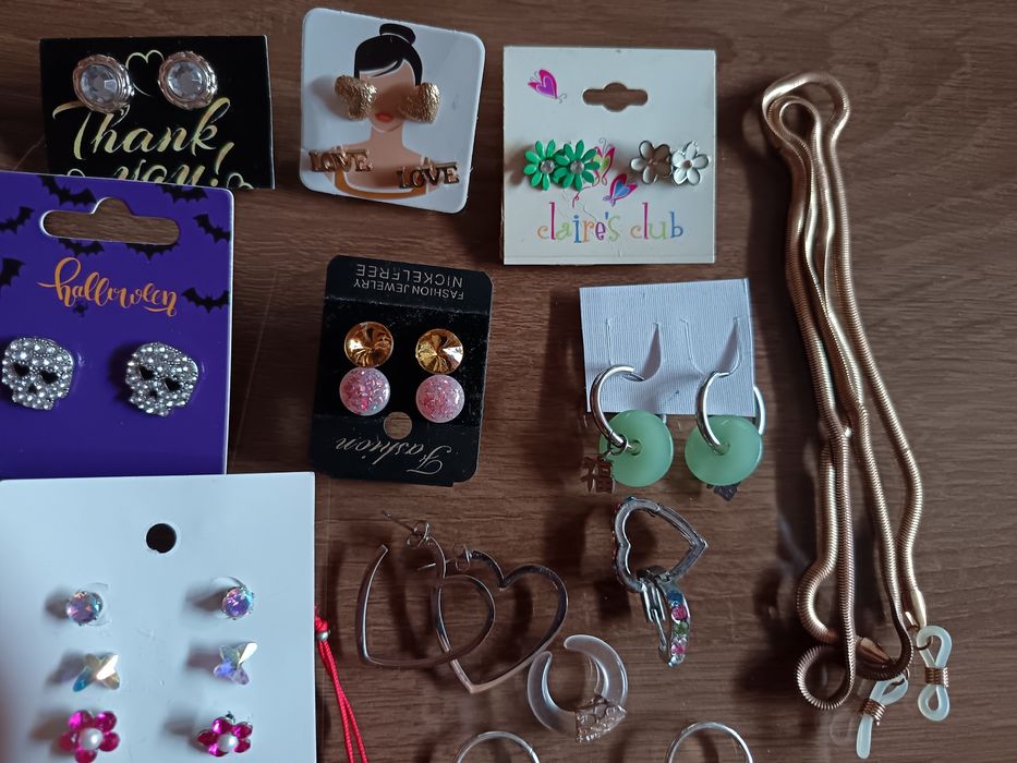 Лот         бижута