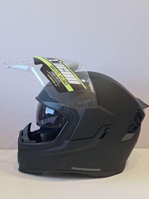 Cască Icon Airflite nou mărimea xxl (63-64 cm)