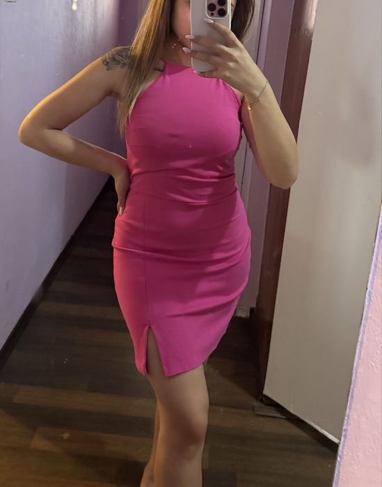 Цикламена рокля Stradivarius