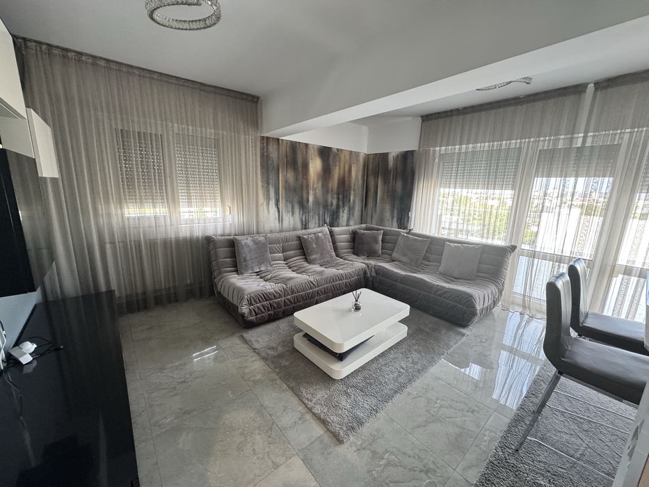 Inchiriez apartament