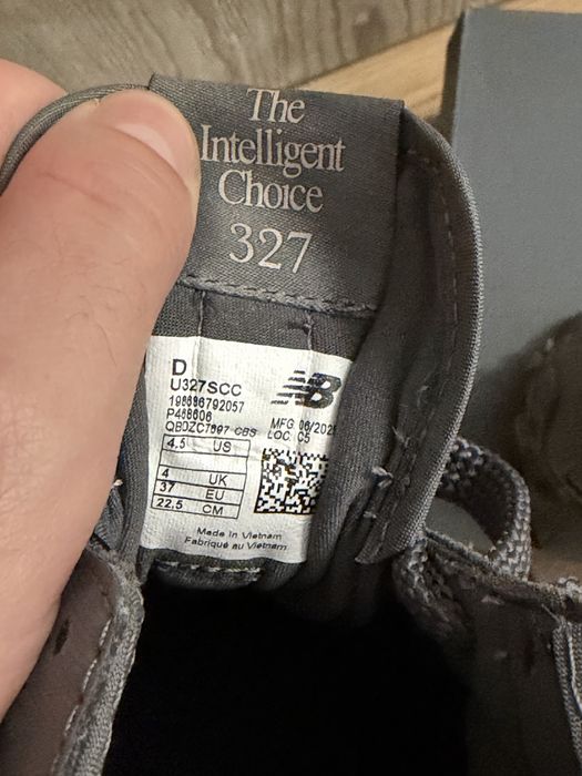 New Balance 327 gri U327SCC  marimea 37 noi originali