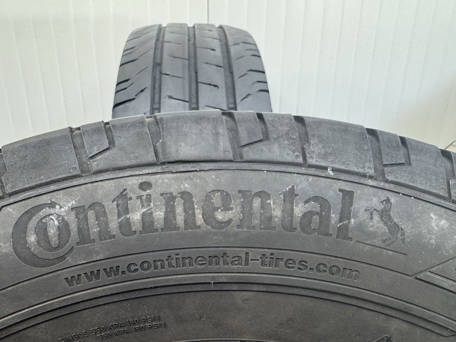 Гуми за бус 235 65 16C Continental