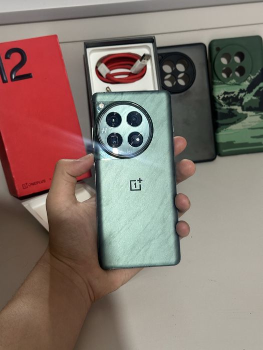 One plus 12  Ван Плас 12