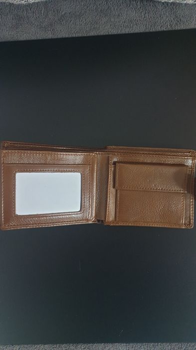 Portofel din PIELE 100% NATURALA. 3 bucati rămase.