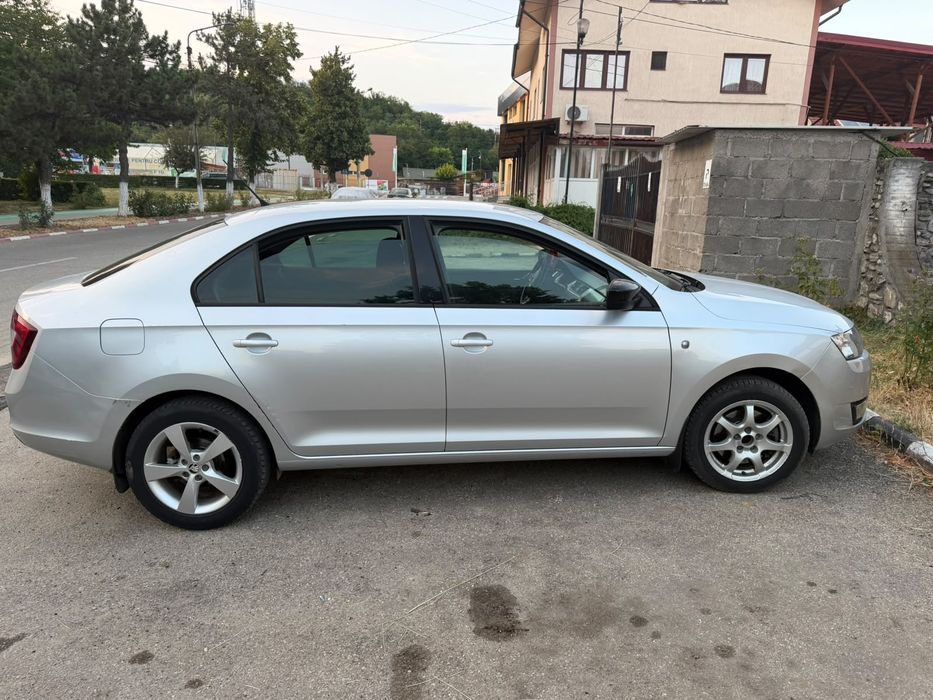 Vând Skoda Rapid an 2015