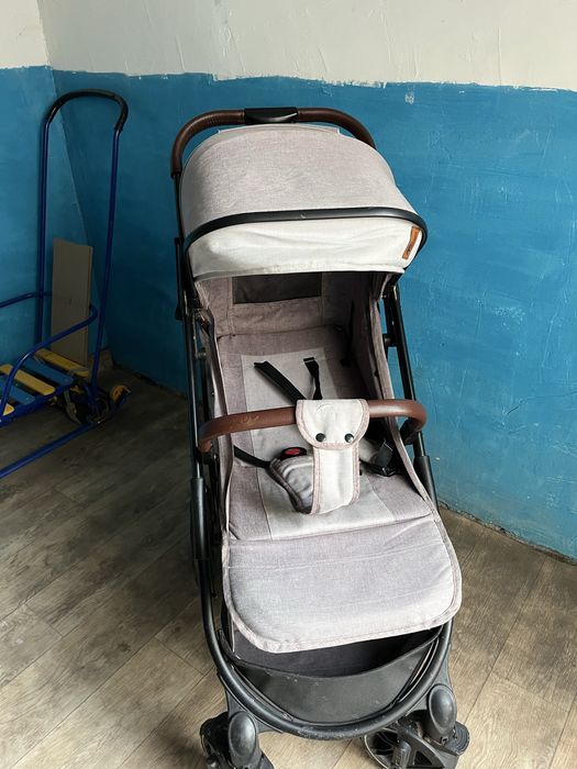 Коляска 10000тг