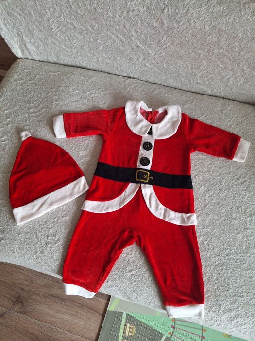 Продам костюм санты для малышей