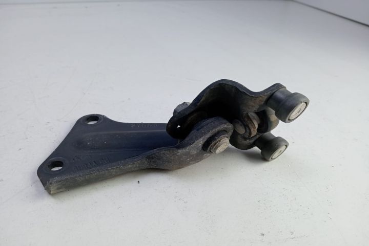 Rola usa culisanta YC15-V25028-AD Ford Transit a 3-a generatie