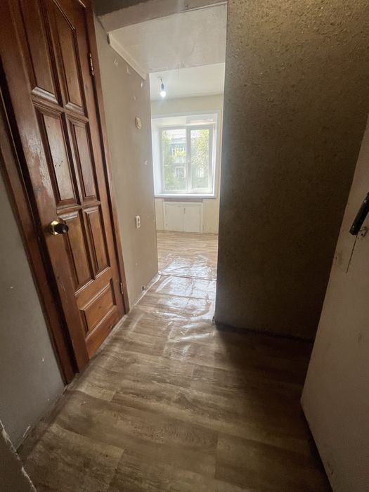 Продам Майлина 16 за 8.5 2 этаж