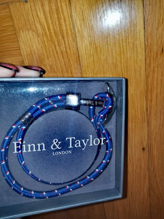 Бижу Гривна с котва Finn & Taylor от синьо червено въже стомана 2бр.