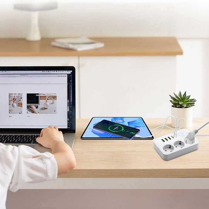Разклонител с 3 контакта, 4 USB и 1 USB-C, 3 м кабел, 2500W, бял