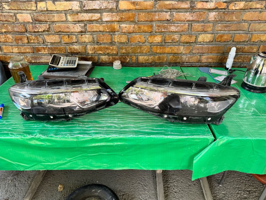 Передние фары Малибу 2