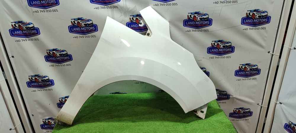 ARIPA FATA DREAPTA FORD B-MAX MAV 5 PORTIERE 2012 2013 2014 2015 2016 2017  / COD OEM AV11-R16015-AC / 1754102  (3A3)