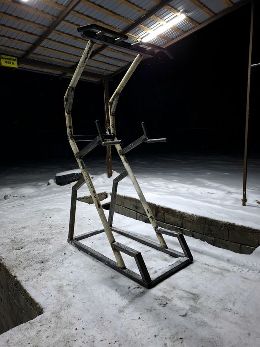 Тренажёр 2в1 турник брюся