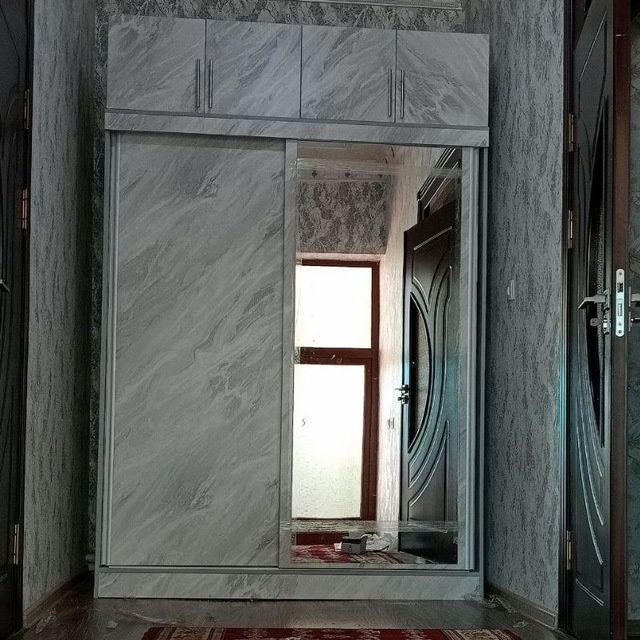 Shkaf sotiladi dastafka ustanovka bepul